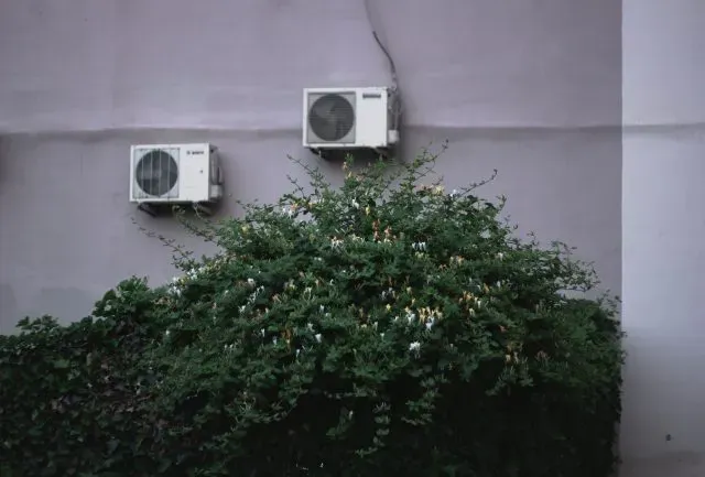 Klimatyzacja do domu: O czym pamiętać przy wyborze i montażu?