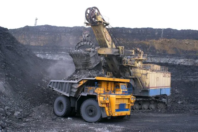 Dlaczego Sennebogen 818 to idealne rozwiązanie dla każdego rodzaju prac?